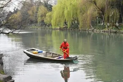 河面保洁服务内容及要求有哪些